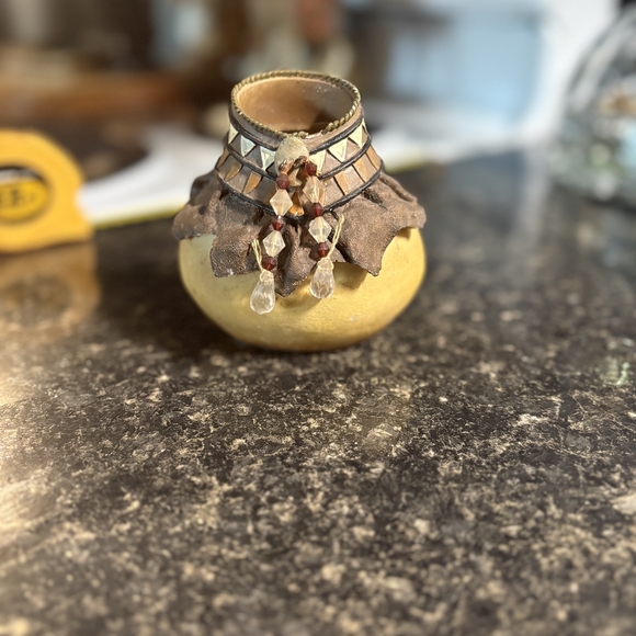 Small Native American - Picture 2 of 3